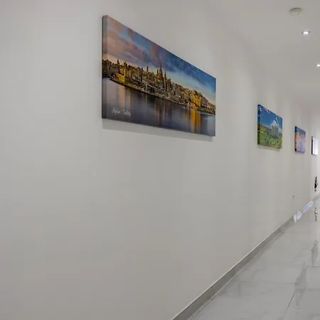 Rum i privatbostad Bedrooms With Ensuite Bathrooms *